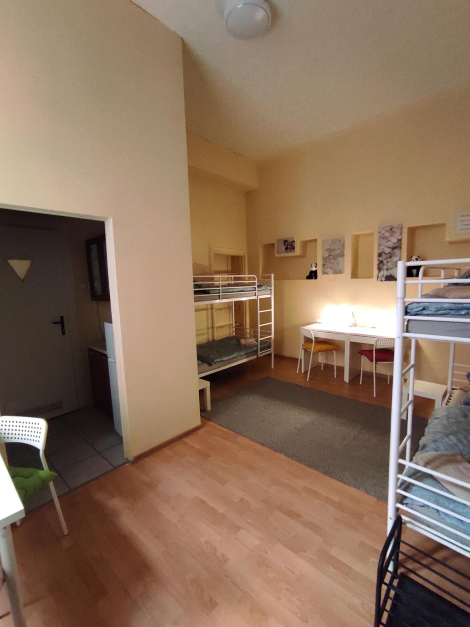 Girls Hostel Krakow Exterior photo